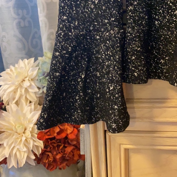 H&M Peplum Bell Sleeve Top - Picture 3 of 9